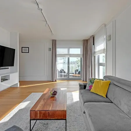 Seaside Mansion - Nadmorze